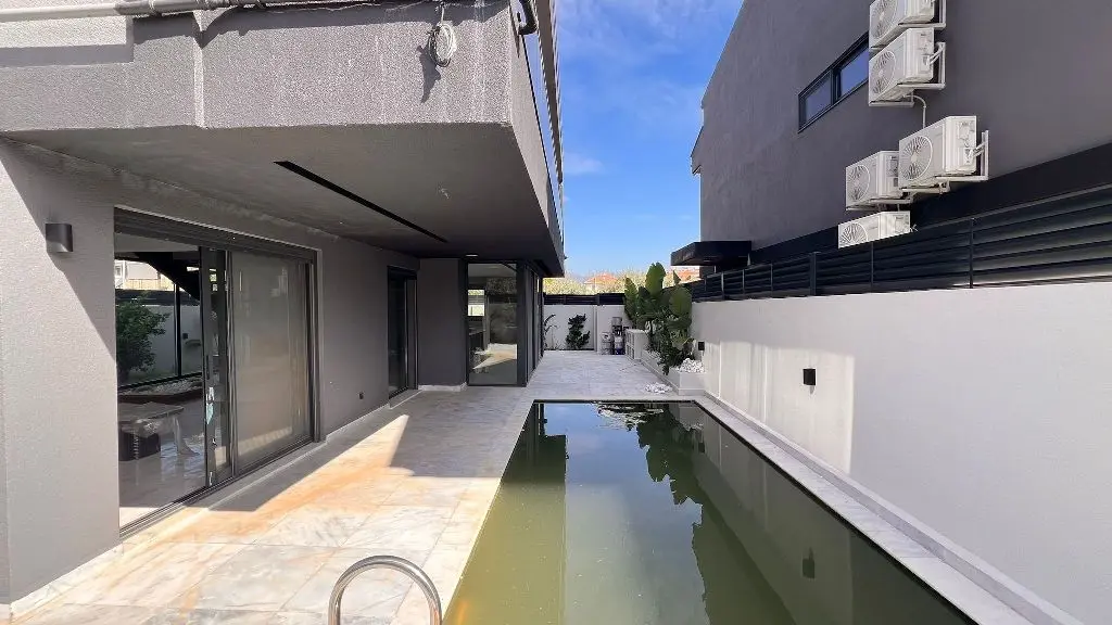 Villa in Babatasi